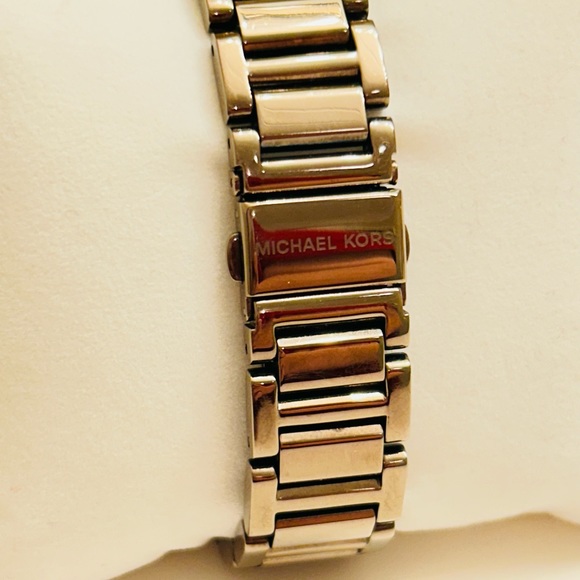 Michael Kors Chocolate tone watch - Picture 5 of 12